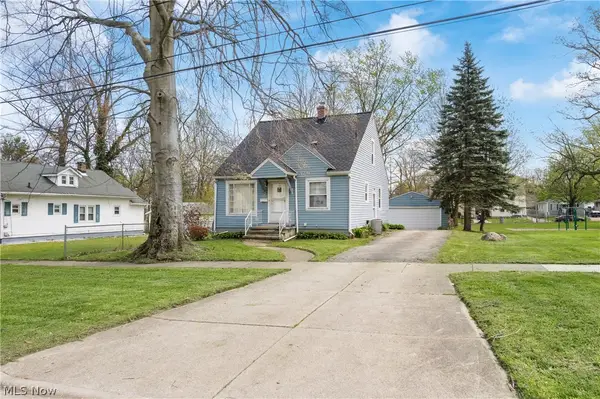 1037 Hardesty Boulevard, Akron, OH 44320