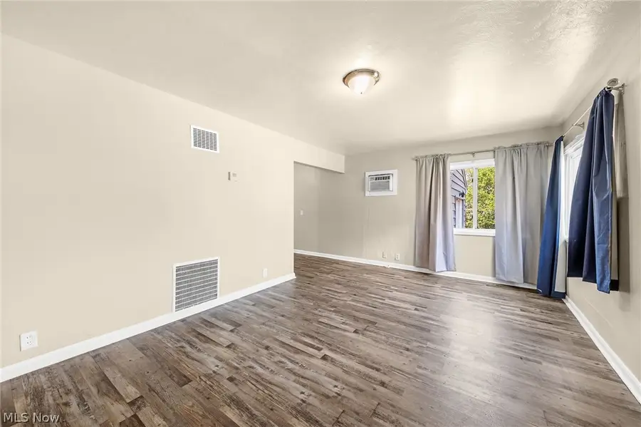 910 Ardella Avenue, Akron, OH 44306 - #2