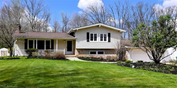 381 Hickory Hill Road, Chagrin Falls, OH 44022