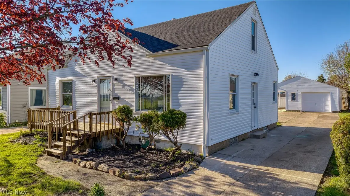 2127 Quayle Drive, Akron, OH 44312 - #1