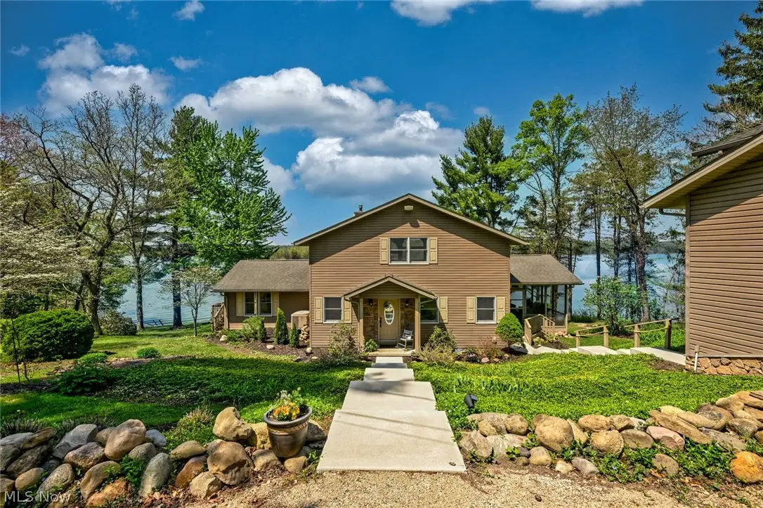 2873 Lodge Sw Road, Sherrodsville, OH 44675 - #1