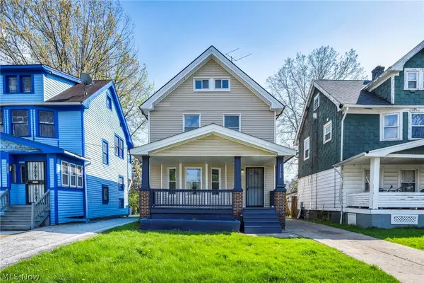 13500 Eaglesmere Avenue, Cleveland, OH 44110