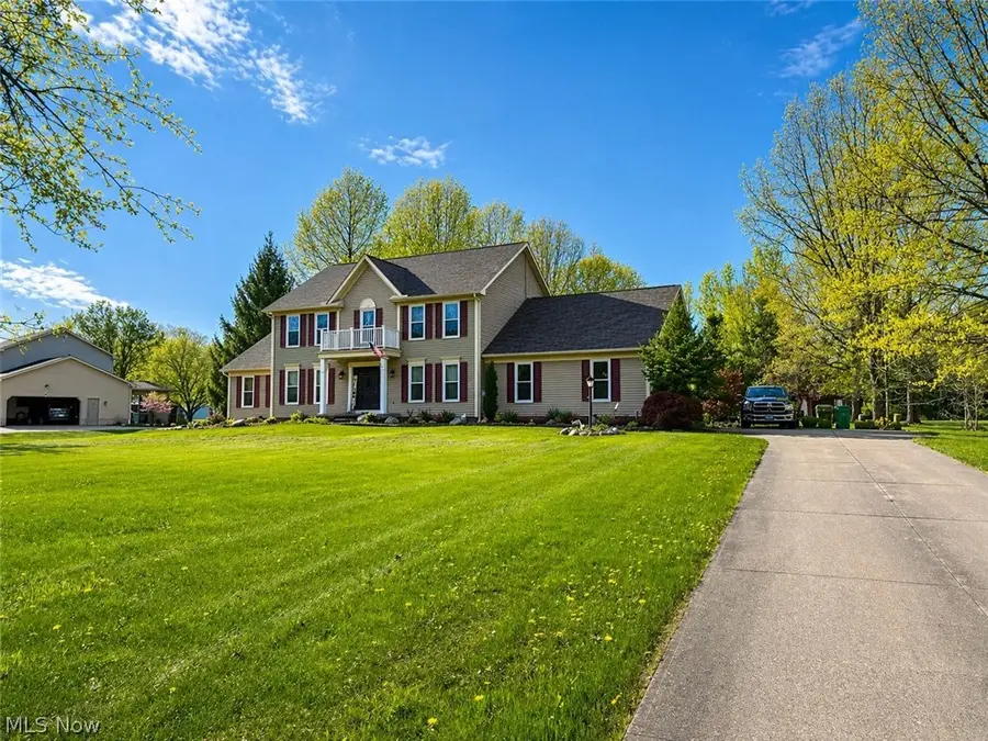 6733 Meadowood Drive, Liverpool, OH 44256 - #2