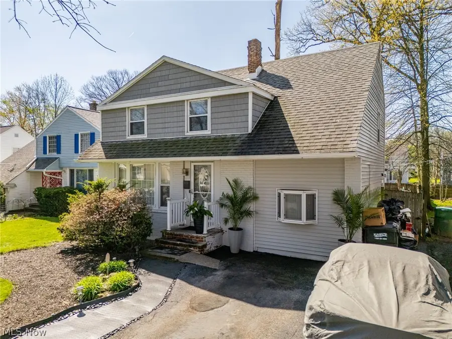 19406 Wickfield Avenue, Warrensville Heights, OH 44122 - #3