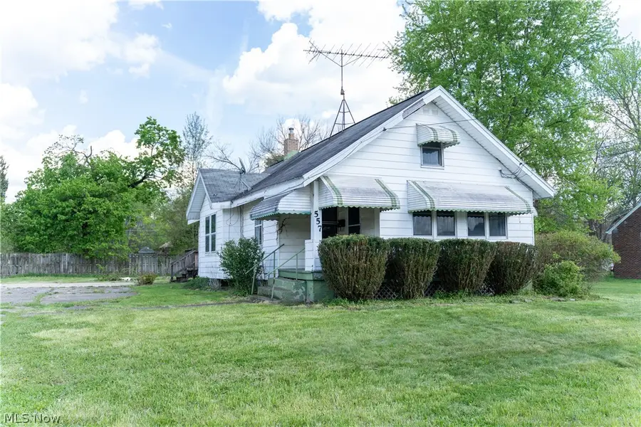 557 Sunshine Avenue, Youngstown, OH 44505 - #2