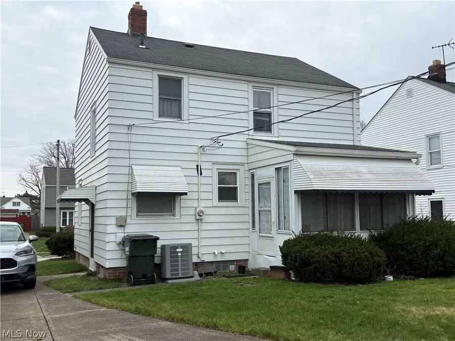 266 E 204th Street, Euclid, OH 44123 - #2