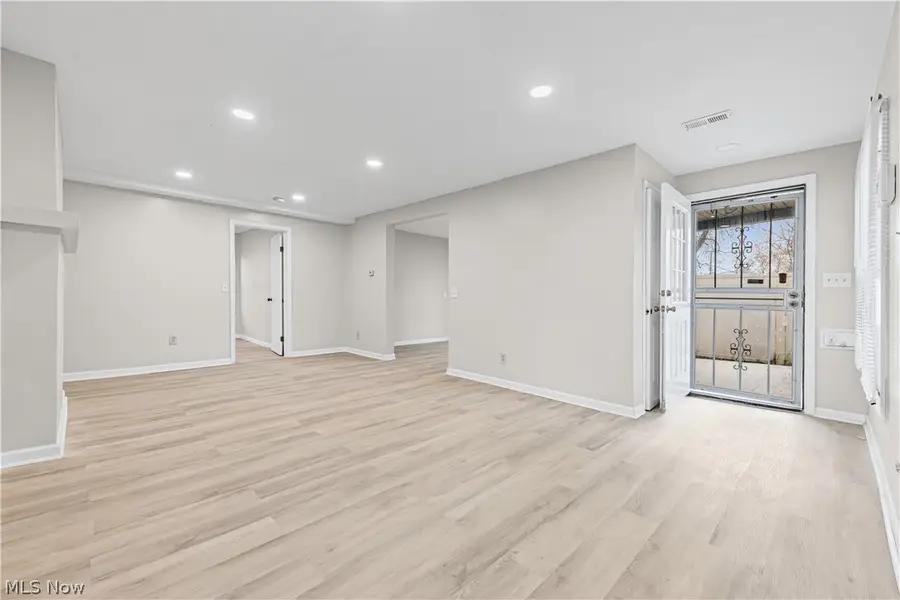 27182 Oriole Avenue, Euclid, OH 44132 - #3