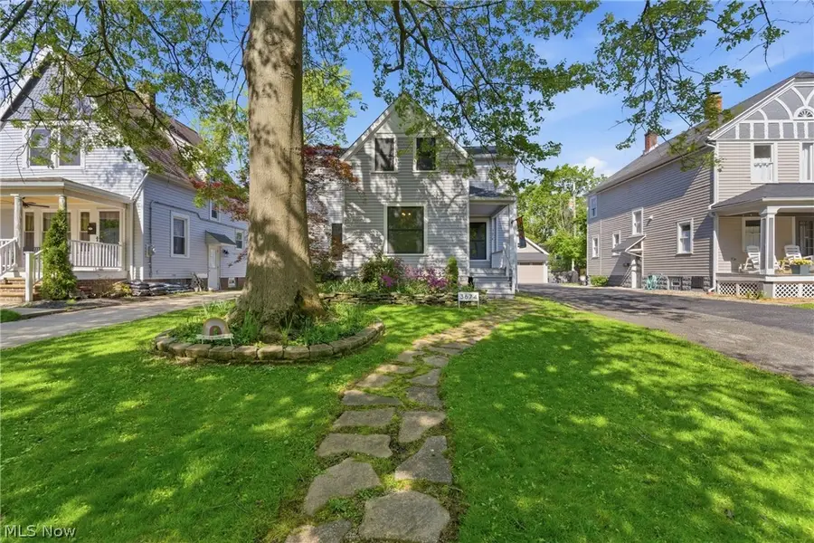 3674 Stoer Road, Shaker Heights, OH 44122 - #3