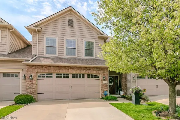 324 Lakewick Lane, Willowick, OH 44095