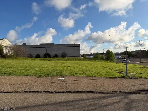 7th Se Street, Canton, OH 44702