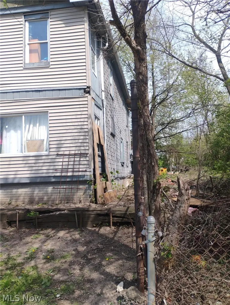 2621 E 111th Street, Cleveland, OH 44104 - #3