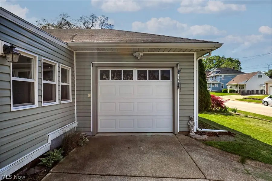 530 Keenan Avenue, Cuyahoga Falls, OH 44221 - #3