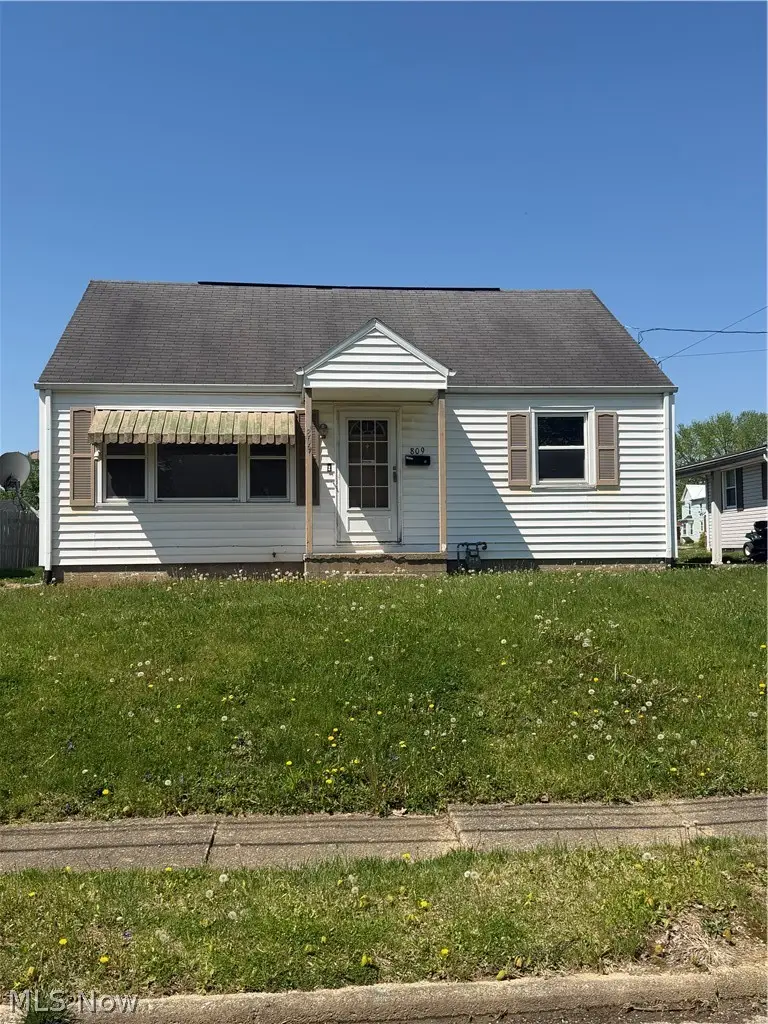809 12th Sw Street, Massillon, OH 44647 - #2