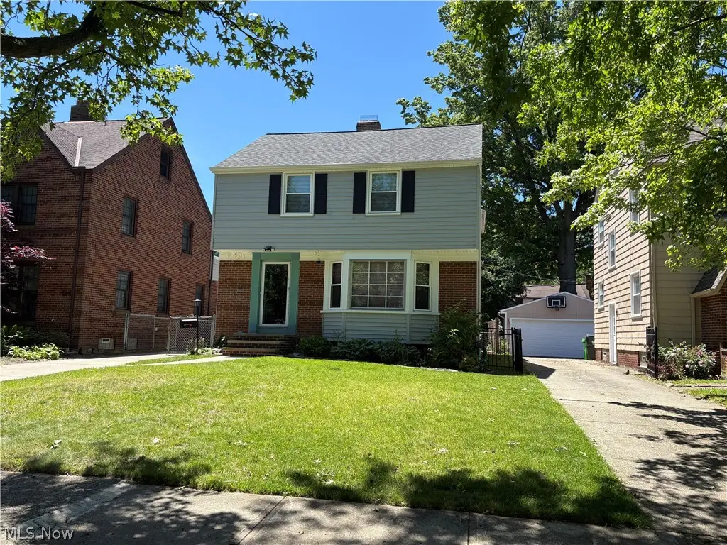 54 E 213th Street, Euclid, OH 44123 - #1