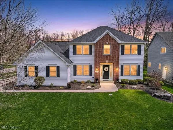 5503 Pheasants Walk Drive, North Olmsted, OH 44070