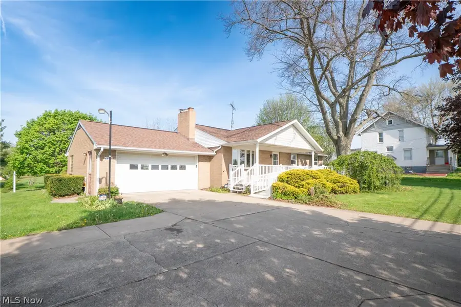 6501 Ravenna Avenue, Louisville, OH 44641 - #2