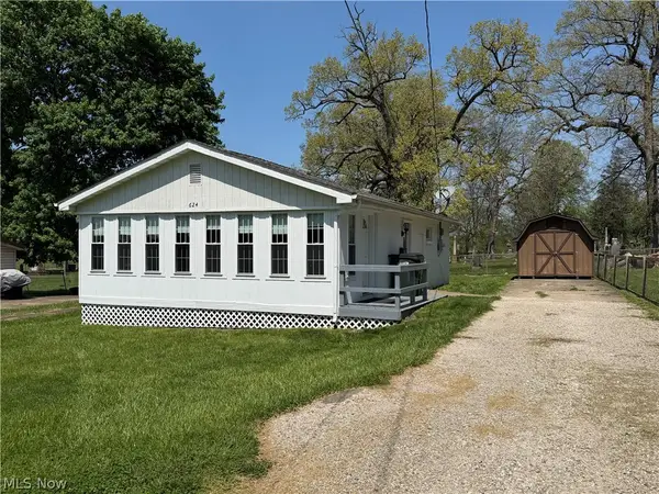 624 Cemetery Street, Coshocton, OH 43812