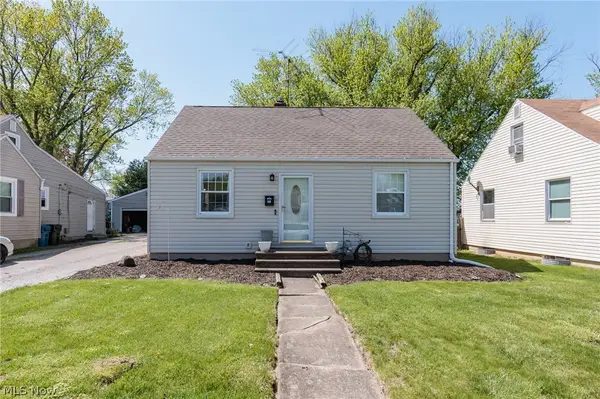 838 Warwick Drive, Sheffield Lake, OH 44054