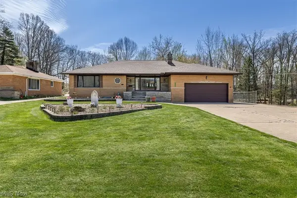 5855 W Ridgewood Drive, Parma, OH 44129