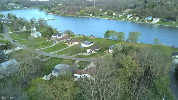 573 W Mohawk Drive, Malvern, OH 44644