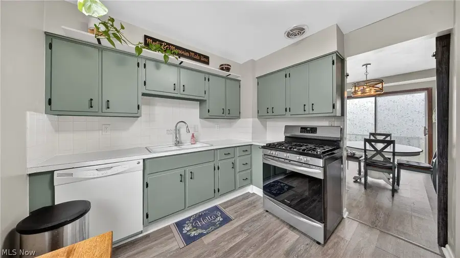 6162 Engle Road, Brook Park, OH 44142 - #3