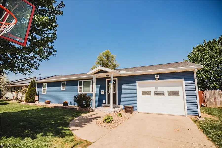 1586 Gene Street, Belpre, OH 45714 - #2