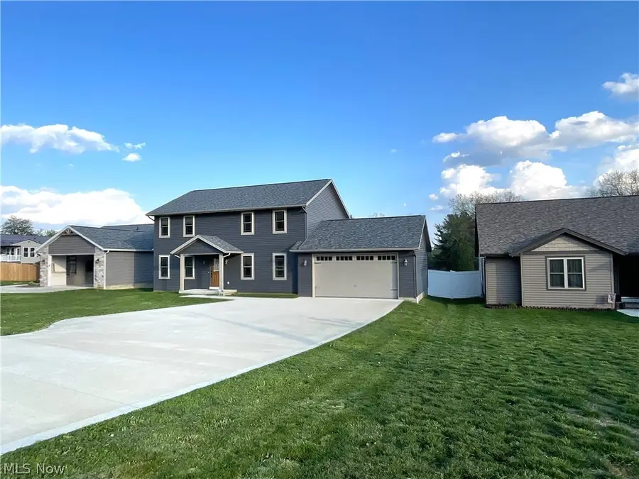 234 E Ohio Avenue, Dover, OH 44622 - #2