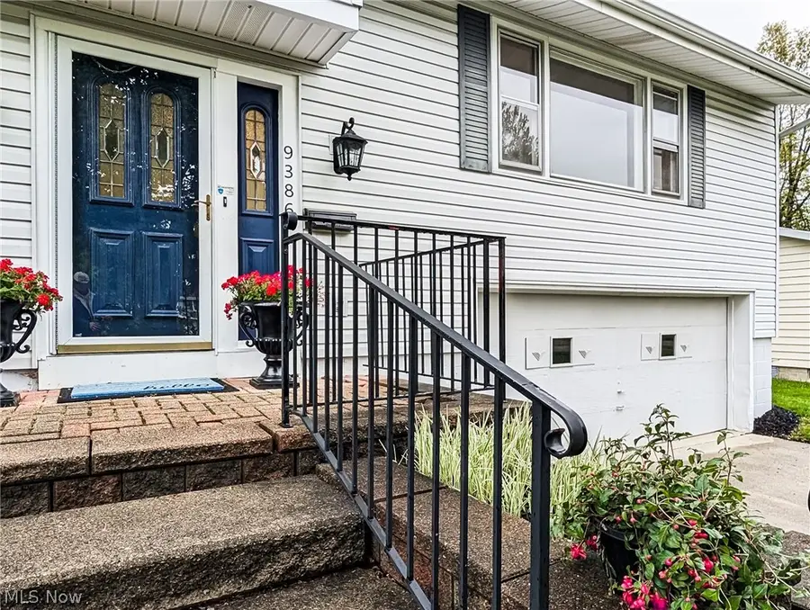 9386 Gettysburg Drive, Twinsburg, OH 44087 - #3
