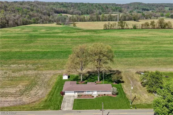 7090 Winfield Strasburg Nw Road, Strasburg, OH 44680