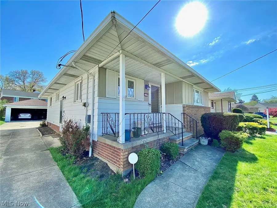 24350 Stephen Avenue, Euclid, OH 44123 - #3