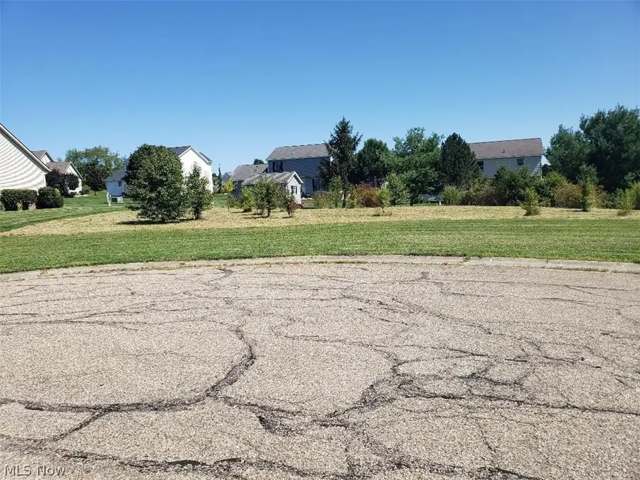 5509 Shadow Field Ne Circle, Louisville, OH 44641 - #3