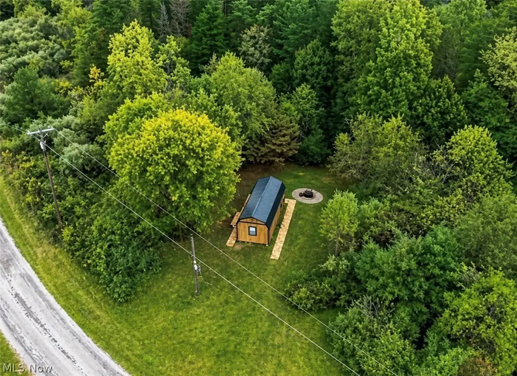 230 Thunder Rd Sw, Magnolia, OH 44643 - #1