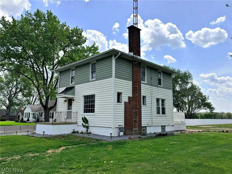 696 E Ohio Avenue, Sebring, OH 44672 - #3