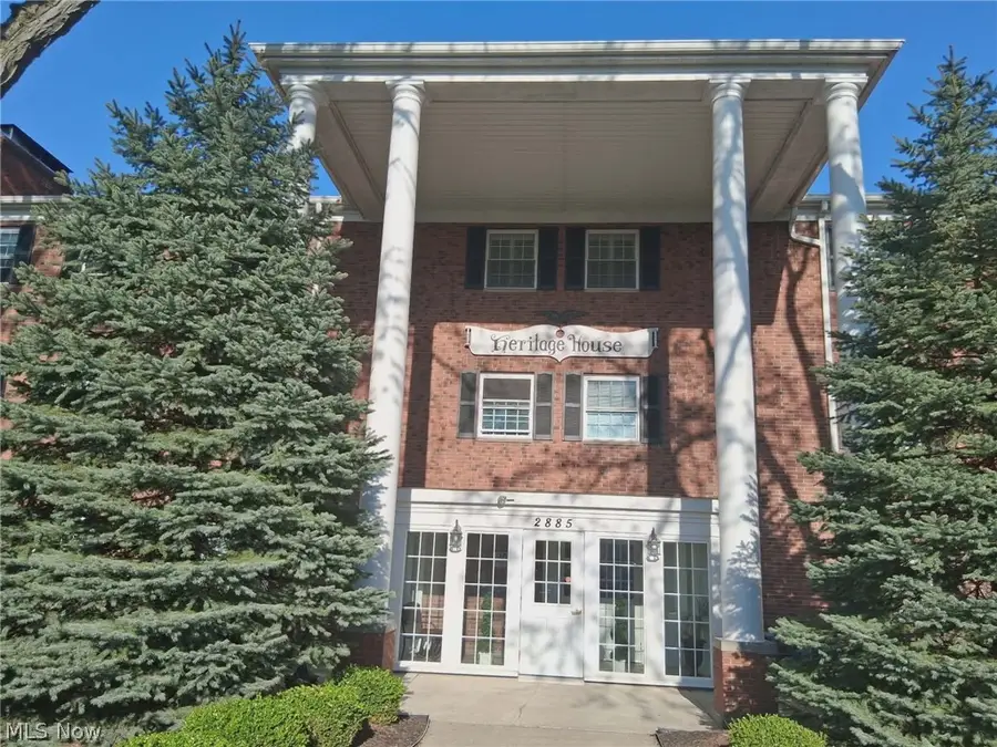 2885 Pease Drive #303, Rocky River, OH 44116 - #3