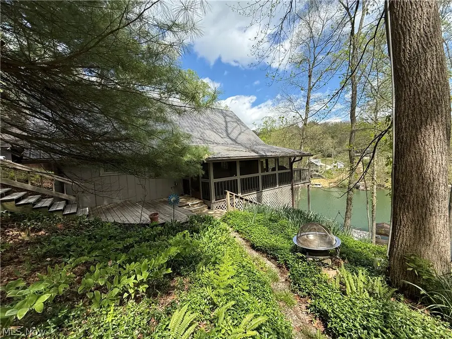 2636 W Buckhorn Drive, Millersburg, OH 44654 - #2