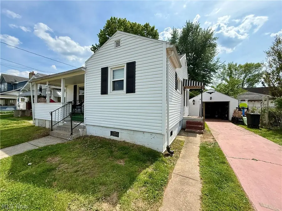 802 28th Street, Vienna, WV 26105 - #2