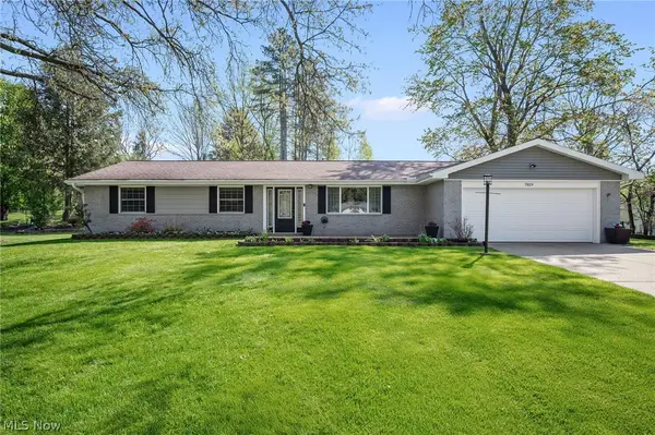 7819 Glenn Allen Drive, Sagamore Hills, OH 44067