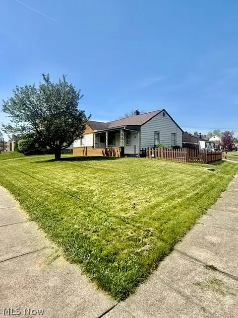 3006 Shirley Road, Youngstown, OH 44502