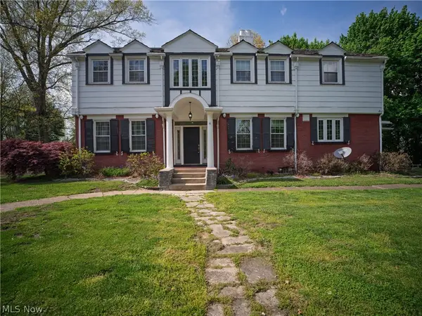 497 Moravian Trail, Uhrichsville, OH 44683