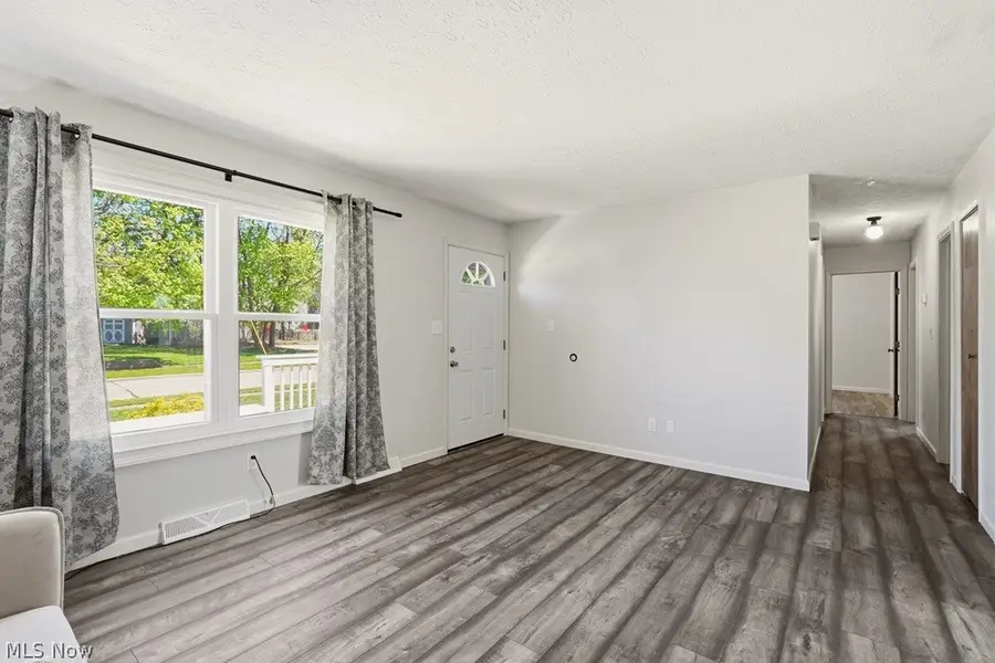 1762 Underwood Street, Cuyahoga Falls, OH 44221 - #2