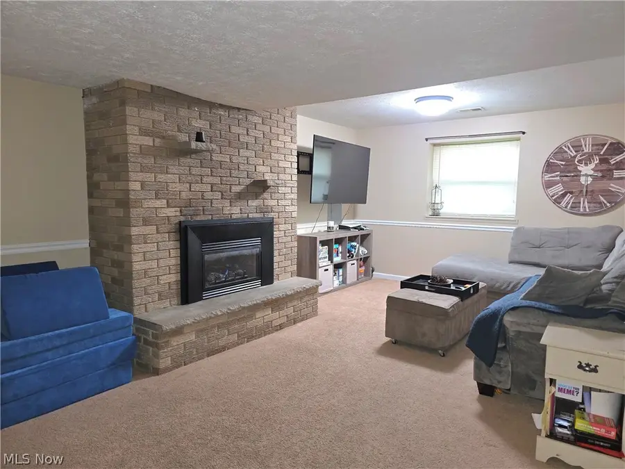 67 Suzanne Street, Washington, WV 26181 - #3