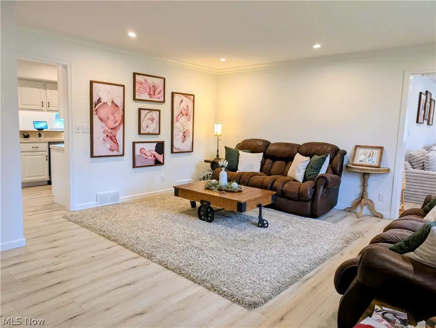 126 Garwood Drive, Canfield, OH 44406 - #2