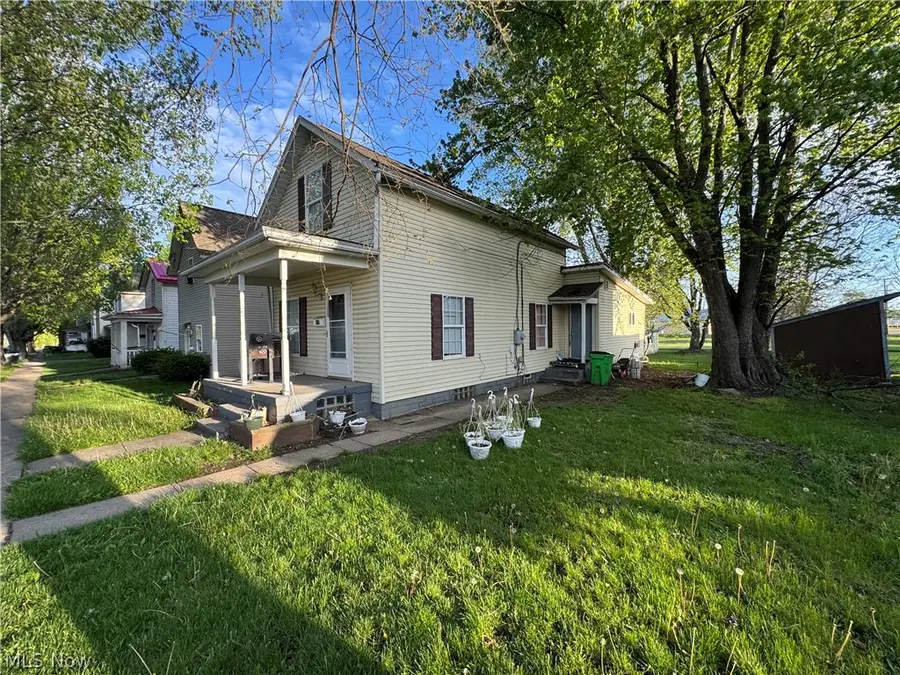 507 Washington Street, Dover, OH 44622 - #3