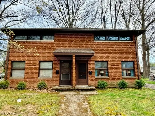 1150 Saxe Avenue, Cuyahoga Falls, OH 44221