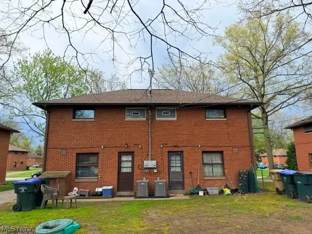 1150 Saxe Avenue, Cuyahoga Falls, OH 44221 - #2