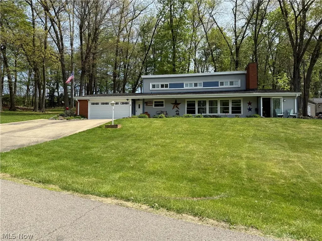 3220 Nob Hill Road, Zanesville, OH 43701 - #1