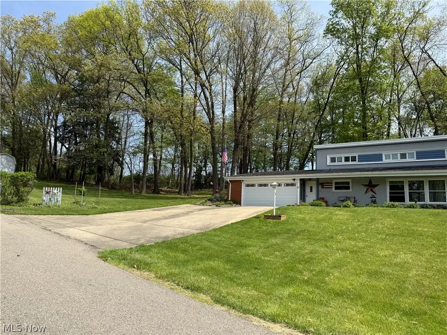 3220 Nob Hill Road, Zanesville, OH 43701 - #2