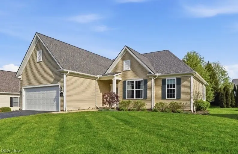 8155 Knolls Way, Chagrin Falls, OH 44023 - #1