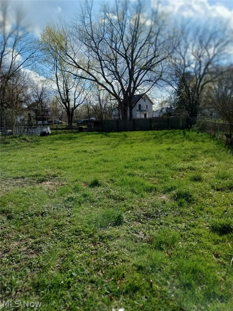 1459 West Nw Avenue, Warren, OH 44483 - #3