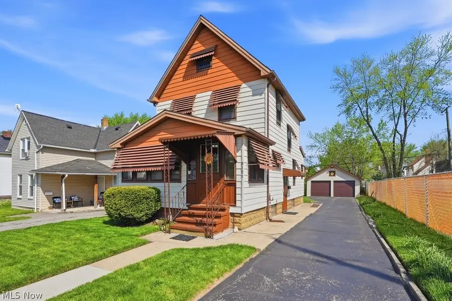 8101 Vineyard Avenue, Cleveland, OH 44105 - #2
